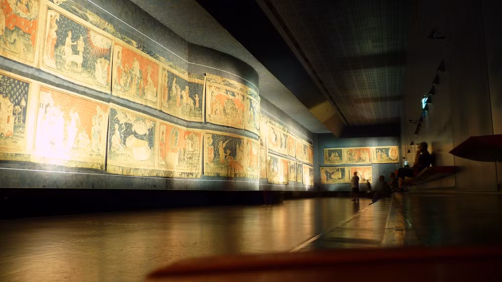  Tấm thảm dệt Ngày tận thế được trưng bày tại lâu đài Angers thuộc tỉnh Maine-et-Loire, miền Tây nước Pháp. Vào ngàu 24/5 vừa qua, Tổ chức Văn hóa, Khoa học và Giáo dục của Liên hợp quốc (UNESCO) đưa tấm thảm Ngày tận thế vào danh sách Ký ức của Thế giới. Danh sách Ký ức của Thế giới là nơi tập hợp khoảng 500 di sản, tư liệu mang ý nghĩa quốc tế và giá trị phổ quát nổi bật toàn thế giới.