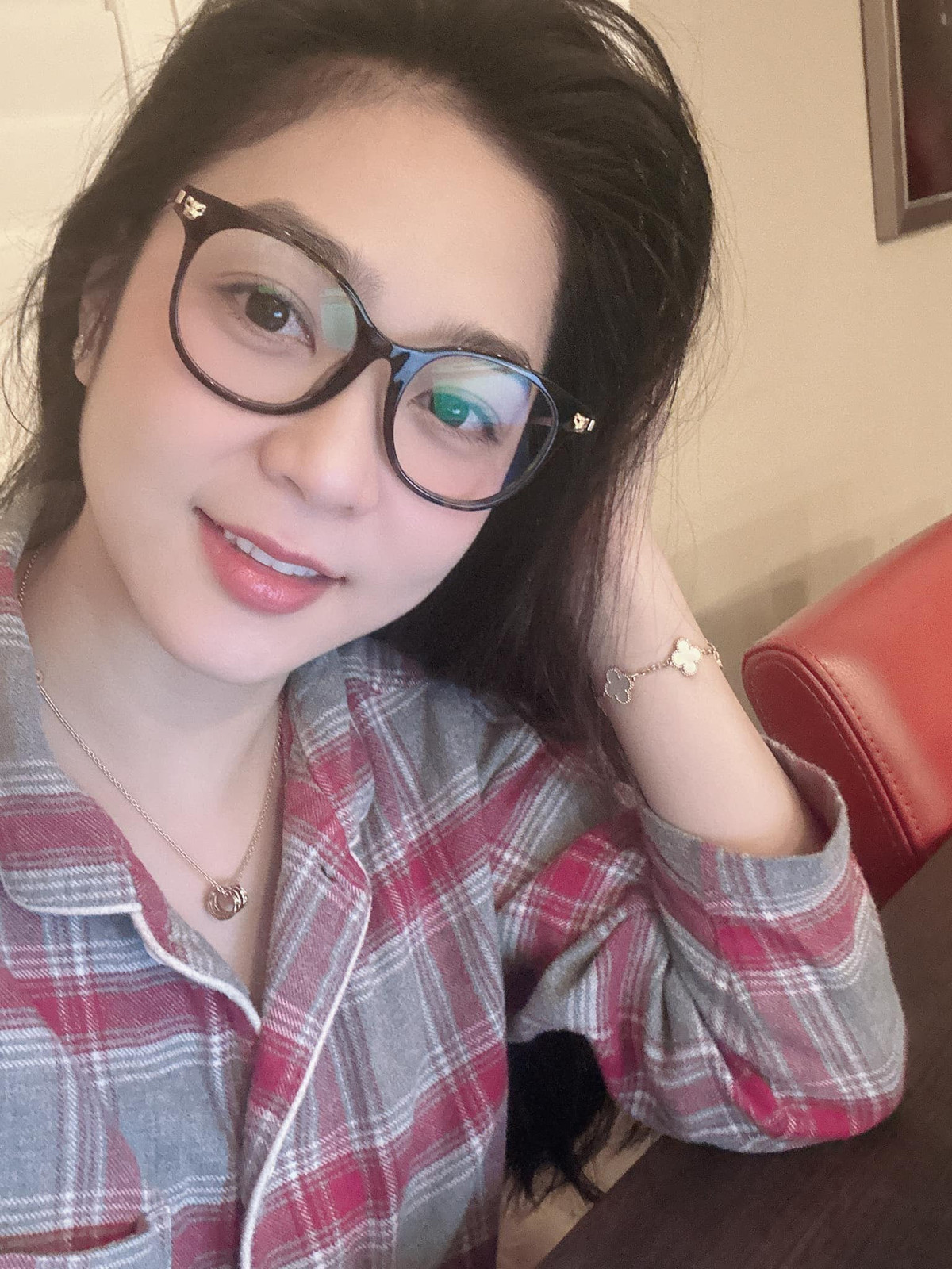 Ca sĩ Hà Thanh Xuân chia sẻ vào sinh nhật: "Tuổi mới tôi chỉ mong sức khỏe, bình an và thực hiện được những kế hoạch còn lại của mình trong năm nay, sẽ có thêm những đứa con tinh thần ra mắt".