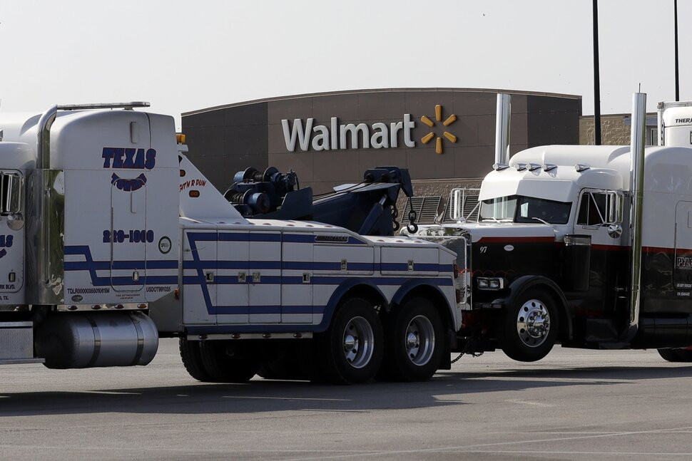 Tình trạng này xảy ra do bên trong xe tải không có điều hòa, nước uống. Thêm nữa, nhiệt độ ngoài trời ở San Antonio ngày phát hiện vụ việc (23/7)lên tới 38 độ C khiến cho nhiệt độ trong xe có thể lên đến 65 độ C.