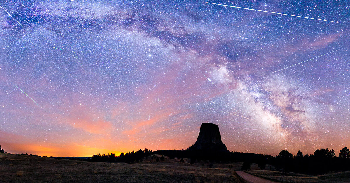 Vậy nên, ánh trăng sáng có thể làm mờ nhiều vệt sao băng. Điều này khiến những người yêu thiên văn ở Việt Nam không thể quan sát hiện tượng mưa sao băng Eta Aquarids một cách tốt nhất.