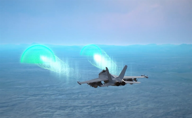 Mặc dù một số lượng nhỏ hệ thống NGJ-MB đã được trang bị nhưng Hải quân Mỹ vẫn phải tiếp tục thử nghiệm nhằm thử nghiệm thêm một số tính năng mới. Khi được kích hoạt, NGJ-MB có khả năng phát/thu các sóng vô tuyến riêng biệt từ những module giao thoa trên ăng ten. Các phần tử trên NGJ-MB có thể thay đổi tần số 1.000 lần/giây.