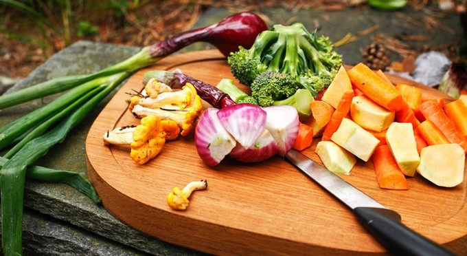 Những sai lầm khiến rau củ càng rửa càng bẩn, mất chất dinh dưỡng - Hình 2 Nhung sai lam khien rau cu cang rua cang ban, mat chat dinh duong-Hinh-2