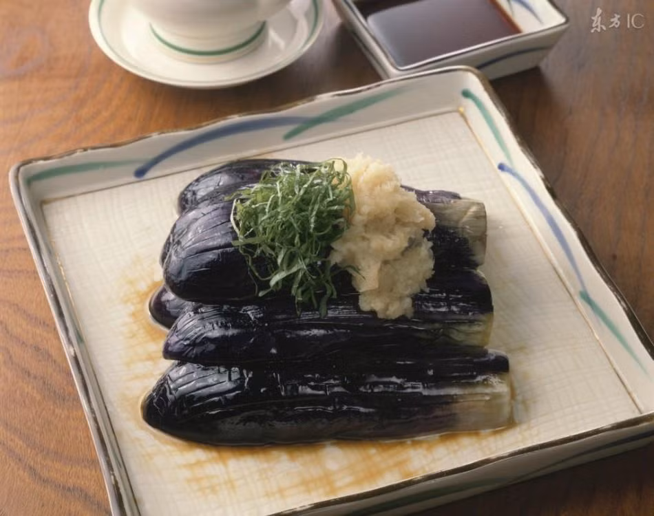 Quan trọng nhất trong cà tím có chứa nhiều các chất như phytochemicalphenolic, chống oxy hóa, sàng lọc các gốc tự do. Ảnh: QQ.