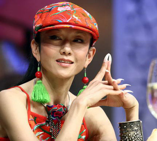 Nhờ chế độ ăn và việc tập múa nhiều giờ mỗi ngày mà cơ thể cô hầu như không tích mỡ thừa.