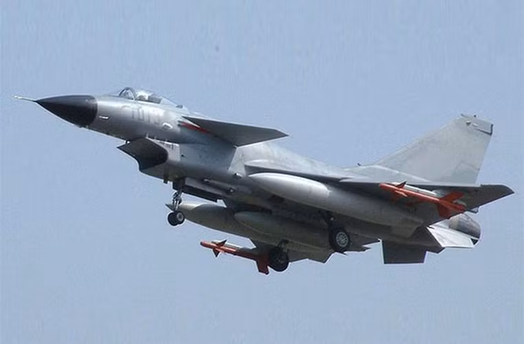 Với những tính năng vượt trội S-400 được đánh giá là một trong những vũ khí phòng không hàng đầu thế giới.Cơ quan phòng vệ Đài Loan cho biết, một tiêm kích J-10 của không quân Trung Quốc (PLAAF) trưa 21/6/2020 bay vào vùng nhận dạng phòng không (ADIZ) của hòn đảo.