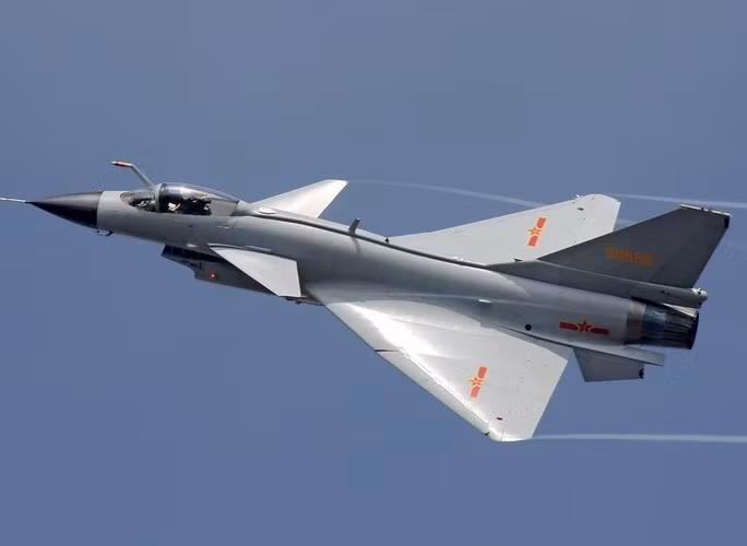 Trung Quốc luôn coi đảo Đài Loan là lãnh thổ chờ thống nhất, kể cả bằng vũ lực nếu cần thiết, đe dọa hòn đảo phải "trả giá đắt" nếu theo đuổi chủ nghĩa ly khai.