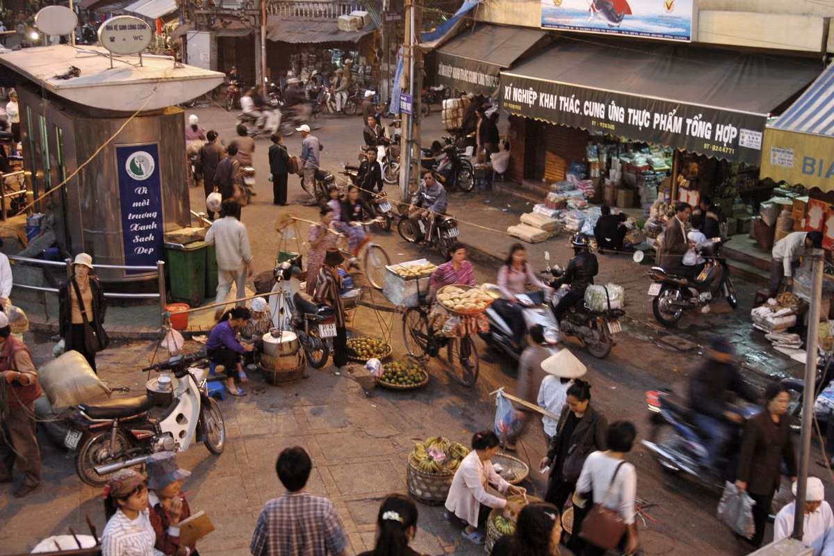 Một góc dân sinh ở Việt Nam. Ảnh USN