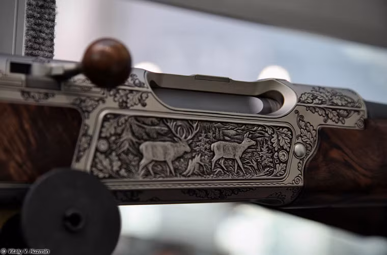 La mat loat sung tai trien lam vu khi Nga (1)