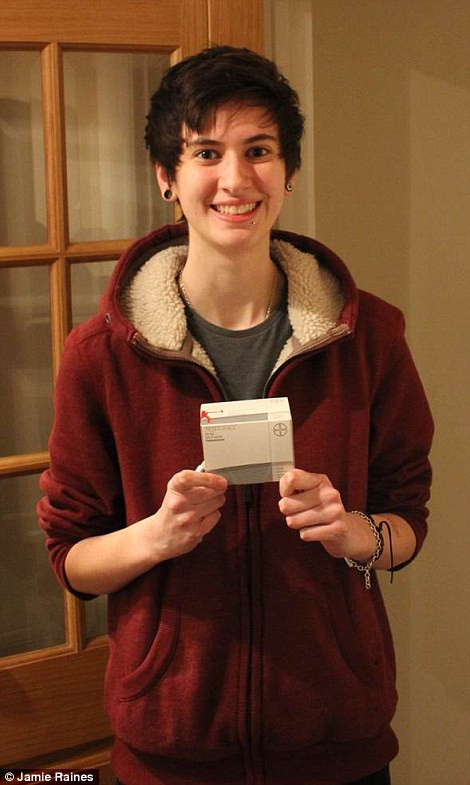 Năm đầu tiên, gương mặt của Jamie không có quá nhiều khác biệt, chỉ có tóc và lông mày là bắt đầu rậm rạp hơn một chút.