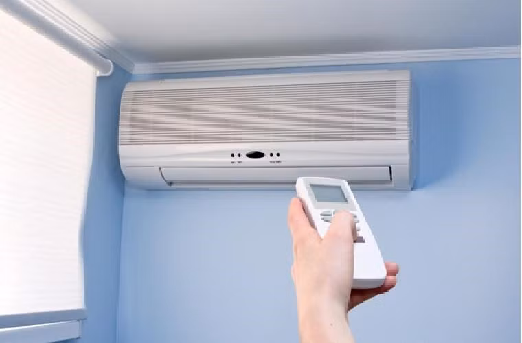 Để phòng lạnh. Một nghiên cứu nổi bật mới được công bố trên tạp chí Diabetes cho thấy rằng chỉ cần bật điều hòa là có thể giúp chúng ta tấn công mỡ bụng trong khi ngủ. Nhiệt độ lạnh nâng cao chuyển hóa chất béo giữ ấm bằng cách đốt cháy mỡ bụng.