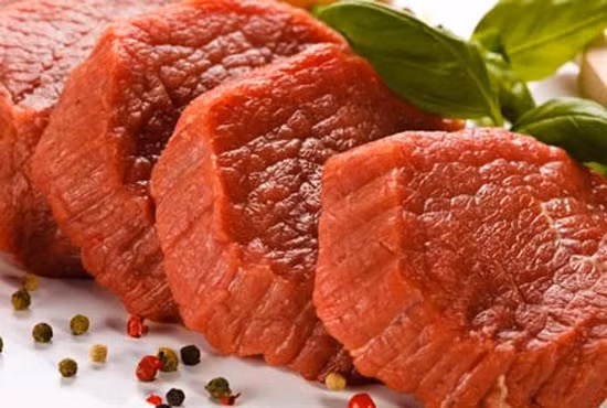 Các chuyên gia nói rằng thịt đỏ là thực phẩm nhiều người ưa thích. Tuy nhiên để tốt cho sức khỏe, chỉ nên ăn một lần trong tuần hoặc 3 lần trong tháng. 