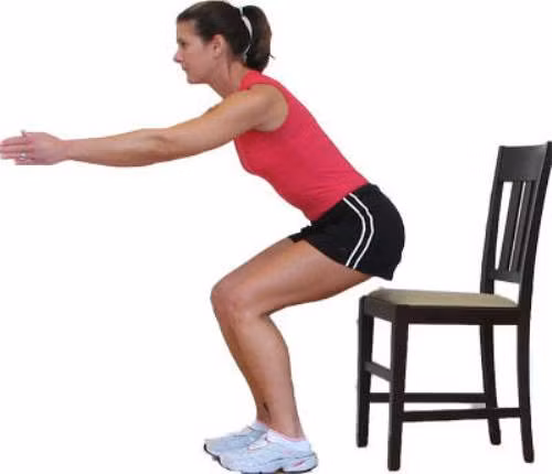 Bài tập ngồi xổm. Bằng cách thực hiện bài tập ngồi xổm, vùng kín của bạn sẽ được thu hẹp một cách đơn giản và nhanh chóng. Để thực hiện bài tập này, giữ chân rộng bằng vai, lưng thẳng, uốn cong đầu gối và hạ thấp thân mình như thể bạn đang ngồi trong một chiếc ghế, đồng thời giữ cho đùi và cẳng chân vuông góc với nhau.