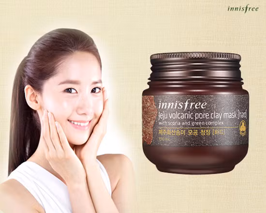 Nó rất tốt cho da dầu, kiểm soát lượng dầu thừa, se khít lỗ chân lông lớn, sạch mụn cám và đầu đen rất hiệu nghiệm. Mặt nạ này có giá khoảng 300.000 đồng.