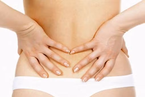 Ngoài ra, các triệu chứng phổ biến khác bao gồm đau vùng chậu, đau âm ỉ ở phần lưng dưới và đùi, đau khi quan hệ tình dục.