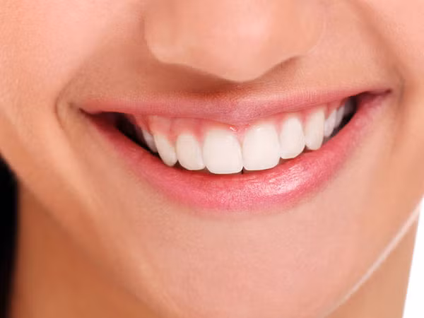 Bài tập với chữ X-O. Hai chữ cái này sẽ buộc miệng và má của bạn kết hợp nhuần nhuyễn để làm cho cơ miệng di chuyển rất nhiều. Lặp lại nhiều lần trong một ngày với phương pháp này.