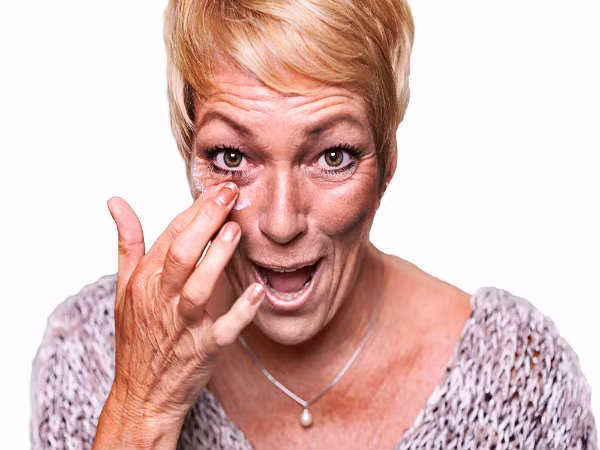  Kem chống lão hóa có tác dụng chỉ sau 1 ngày? Ngay cả những thương hiệu chăm sóc da chuyên nghiệp cũng không thể dám chắc với người tiêu dùng về việc bảo đảm cho họ phép lạ tái sinh làn da qua đêm khi sử dụng kem dưỡng này.