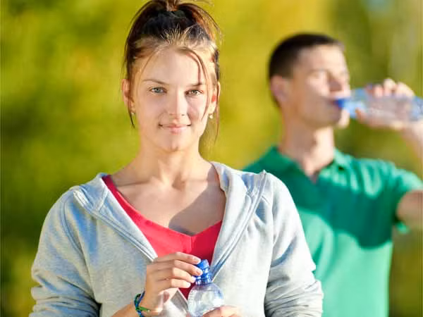 Chạy bộ. Chạy bộ là một trong những bài tập ngừa ung thư hiệu quả nhất, và bảo vệ sức khỏe nói chung. Chỉ cần dành ra 15 phút mỗi ngày chạy bộ bạn sẽ giảm được đáng kể nguy cơ ung thư vú tấn công. 