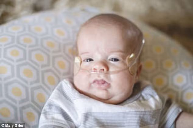 Sau khi trải qua hàng loạt các ca phẫu thuật sửa chửa thoát vị, Jack đã vượt qua thời gian khó khăn nhất, mang lại hy vọng cho cha mẹ cậu bé.