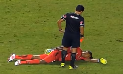 Thu mon gia vo lan ra bat tinh de tranh the do