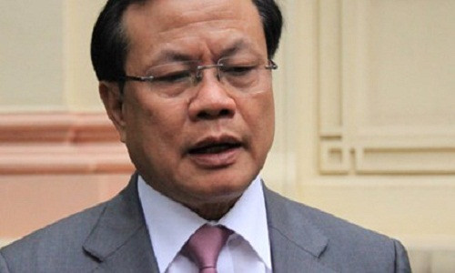 Bi thu HN len tieng vu chat ha 6.700 cay xanh