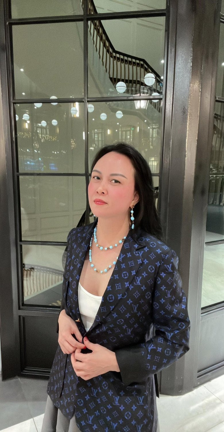 Thời gian gần đây nữ đại gia có thay đổi trong cách ăn mặc, có gu và hợp thời hơn.