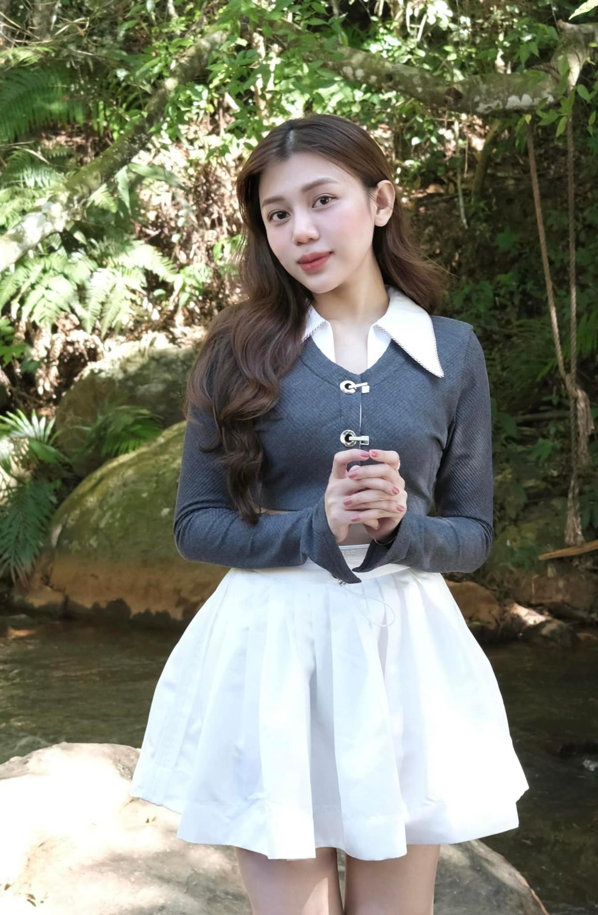  Đoan Tâm (SN 2000) được biết đến là bạn gái của cầu thủ Phan Tuấn Tài. Cô sở hữu gương mặt khả ái với vẻ đẹp ngọt ngào, nữ tính.