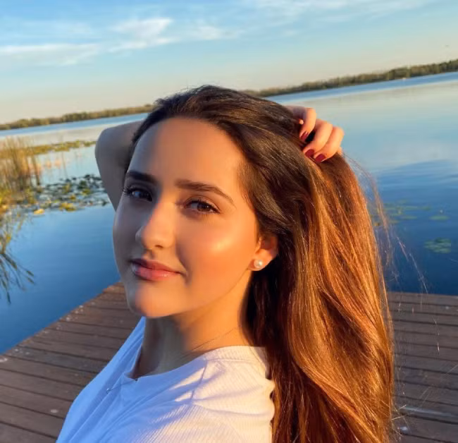 Hot girl bóng chuyền này tới từ Colombia sở hữu vẻ đẹp được đánh giá là toàn diện.