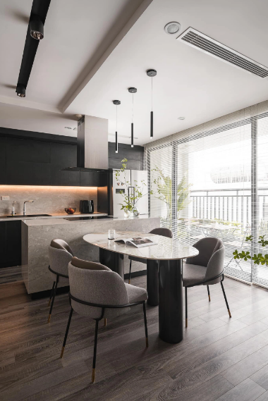 Trước đó, vợ chồng anh sống trong căn nhà rộng 127m2 có giá trị lên tới 6,5 tỷ đồng.