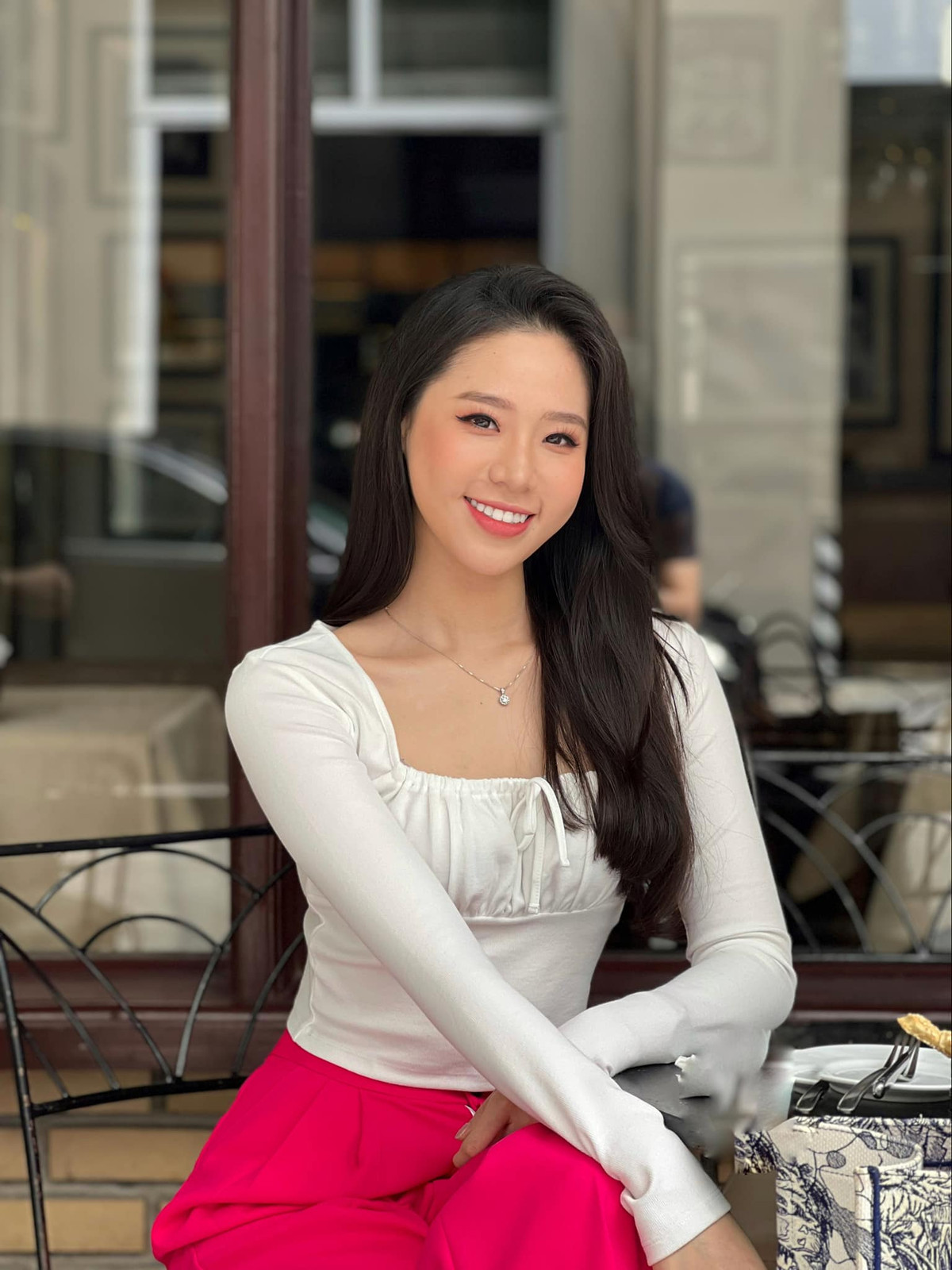 Bảo Châu có chiều cao 1m74 nổi trội cùng số đo ba vòng chuẩn mực 84-63-90 cm.