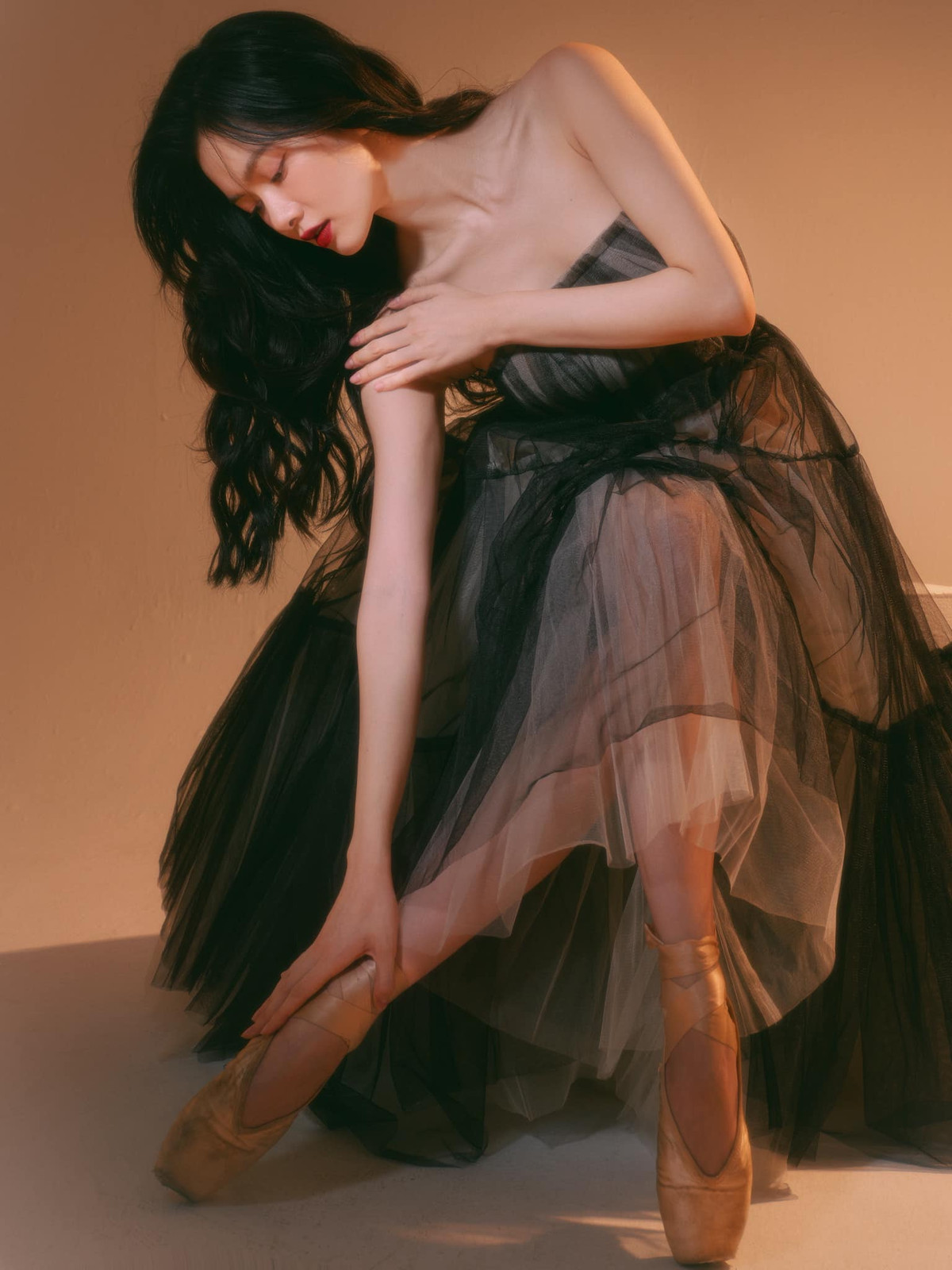 Cô được nhiều thương hiệu mời làm gương mặt đại diện, mẫu quảng cáo sản phẩm.