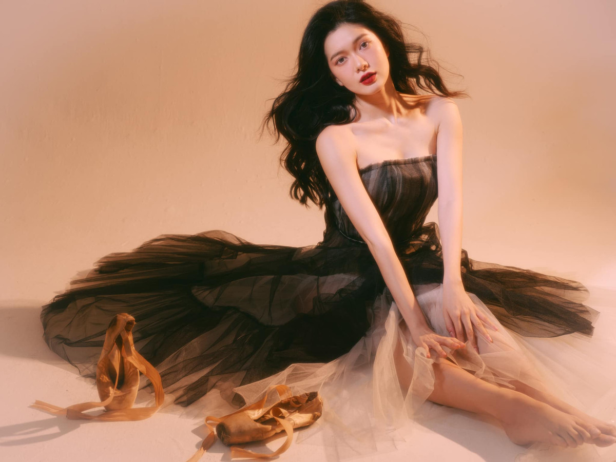 Đỗ Yên Đan gây ấn tượng bởi nét đẹp trong trẻo, hình thể mảnh mai.