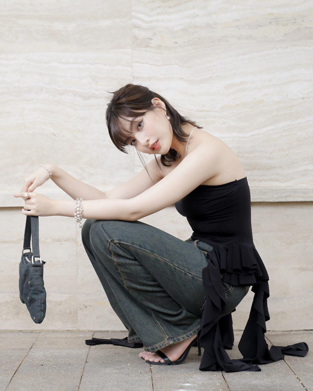 Sau nhiều năm nổi tiếng, Thảo Tâm đã dần cho thấy sự trưởng thành từ cách makeup, gu thời trang đến phong cách, thần thái gợi cảm, hiện đại của riêng mình.