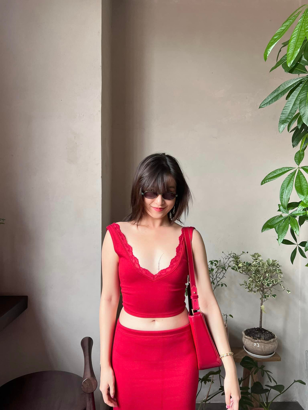 Điều khiến hàng trăm nghìn fans của cô tập trung nhất chính là hình vẽ ở ngực càng làm tôn lên vẻ gợi cảm của.