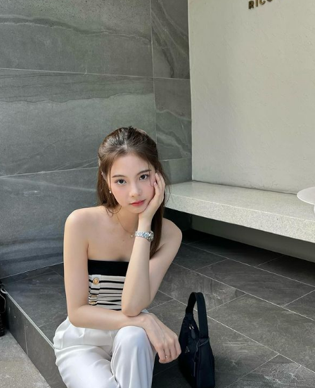 Không những xinh đẹp, phong cách thời trang đặc trưng làm cho Ice Chawanya luôn được chú ý khi là gương mặt sáng giá của làng mẫu tại Thái Lan.