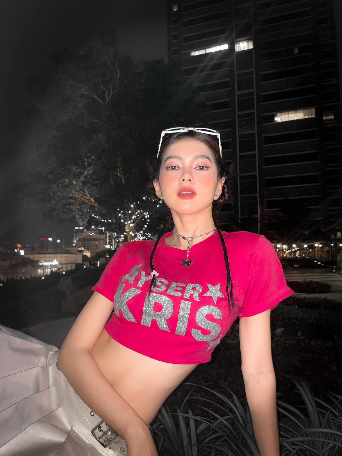 Mặc dù không có chiều cao vượt trội nhưng từng đường nét cơ thể cô rất hài hòa.