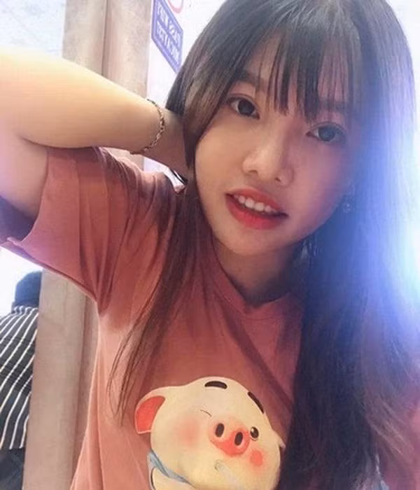 Cuối năm 2020, Quách Phượng chia sẻ những hình ảnh lên xe hoa và nhận về nhiều lời chúc phúc từ cộng đồng mạng. Đến nay "hiện tượng mạng" này trở thành bà mẹ 3 con với cuộc sống đáng mơ ước.