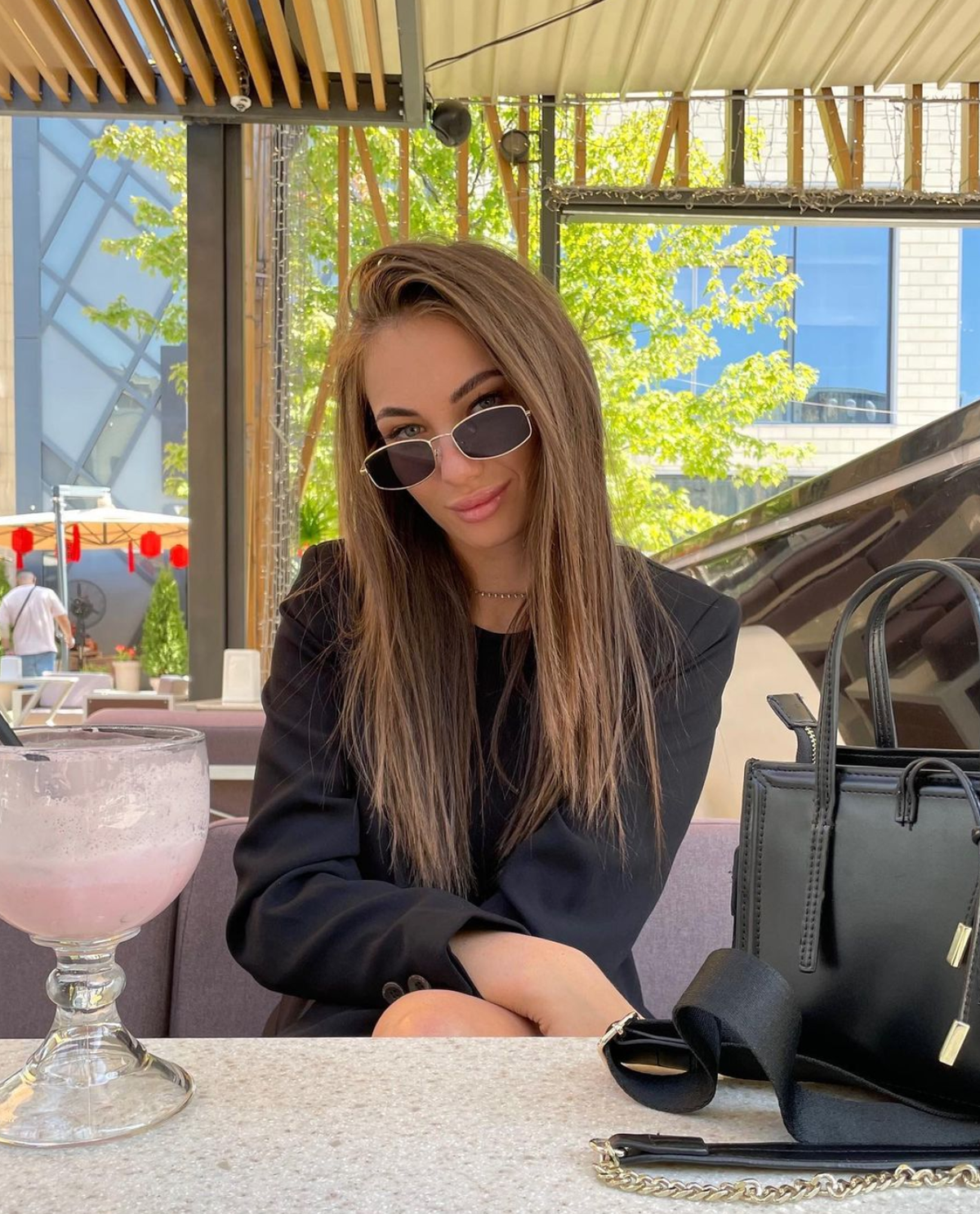 Nhìn cận cảnh mới thấy, gương mặt của cô nàng chủ công bóng chuyền đẹp "không tì vết".