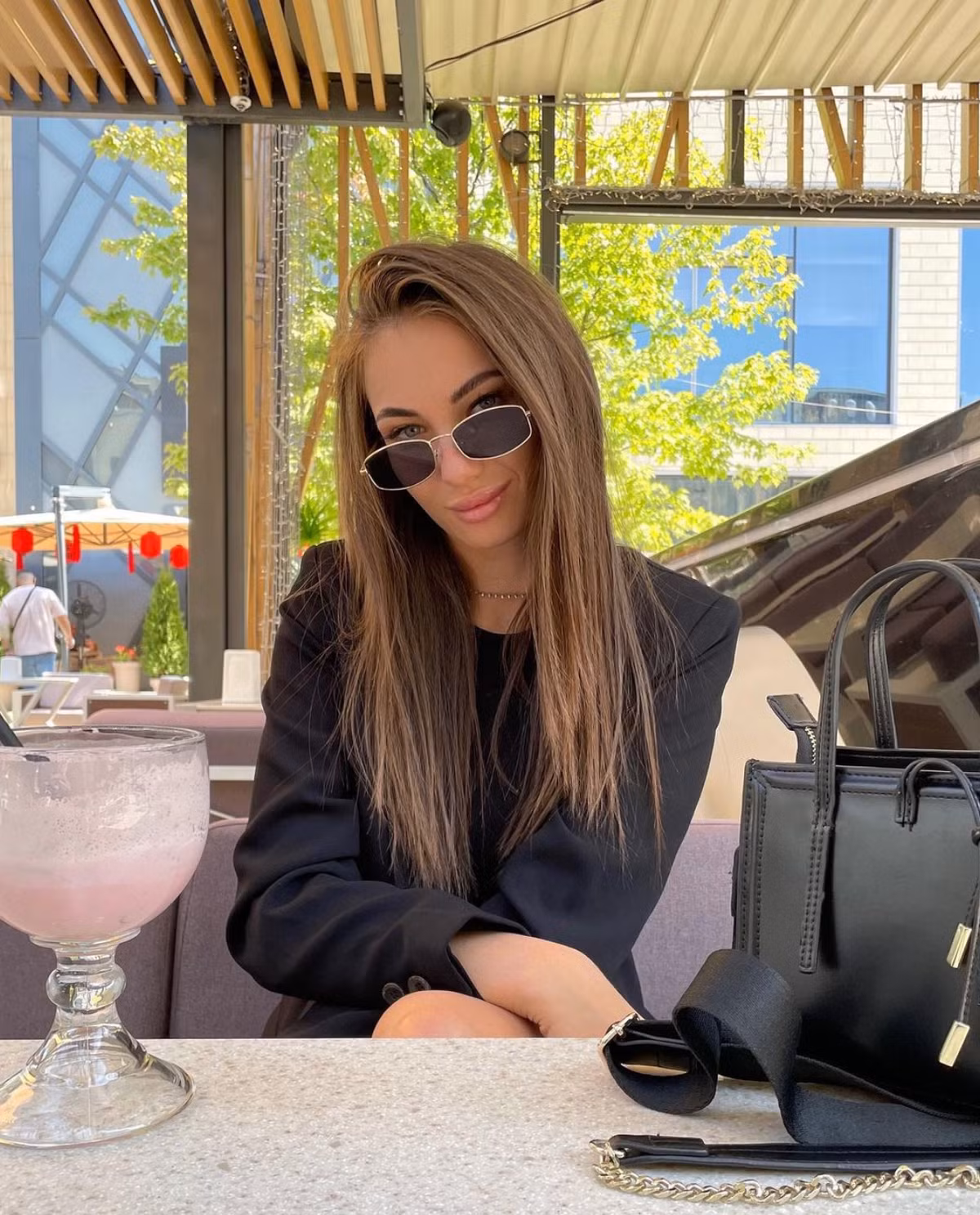 Nhìn cận cảnh mới thấy, gương mặt của cô nàng chủ công bóng chuyền đẹp "không tì vết".