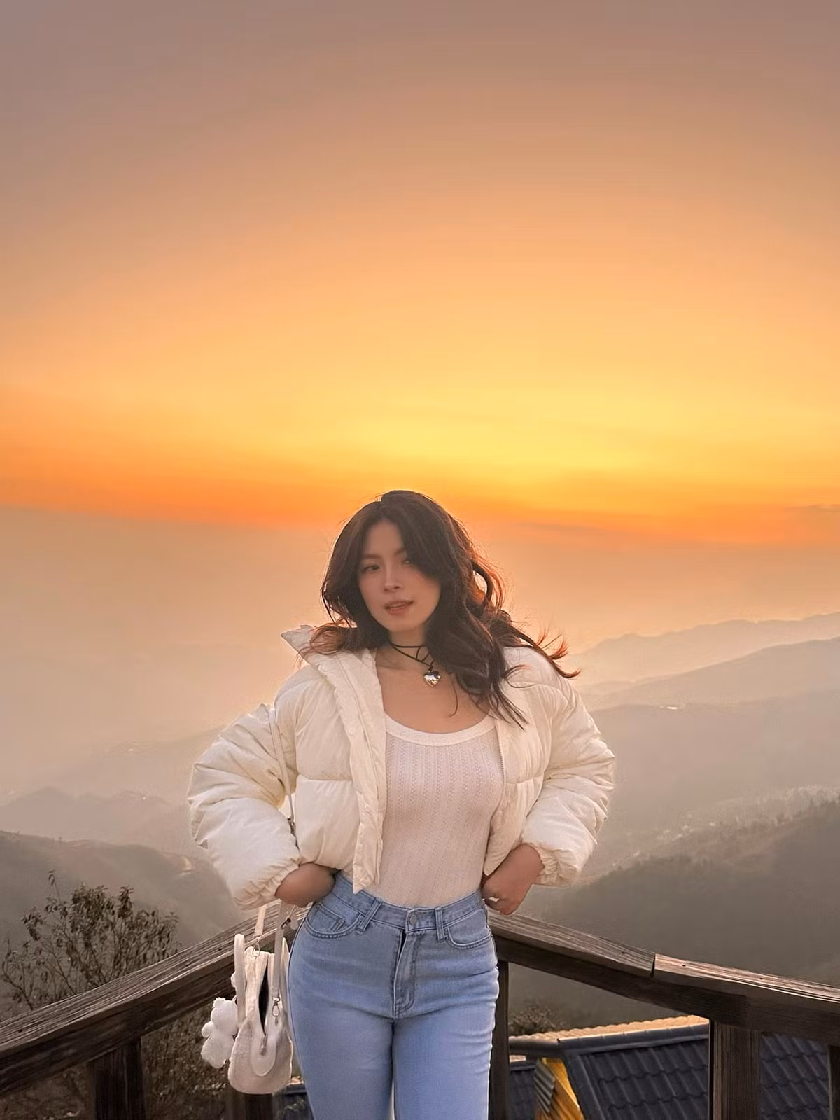 Hiện tại, hot girl 2K đang sở hữu hơn 433 ngàn lượt theo dõi.