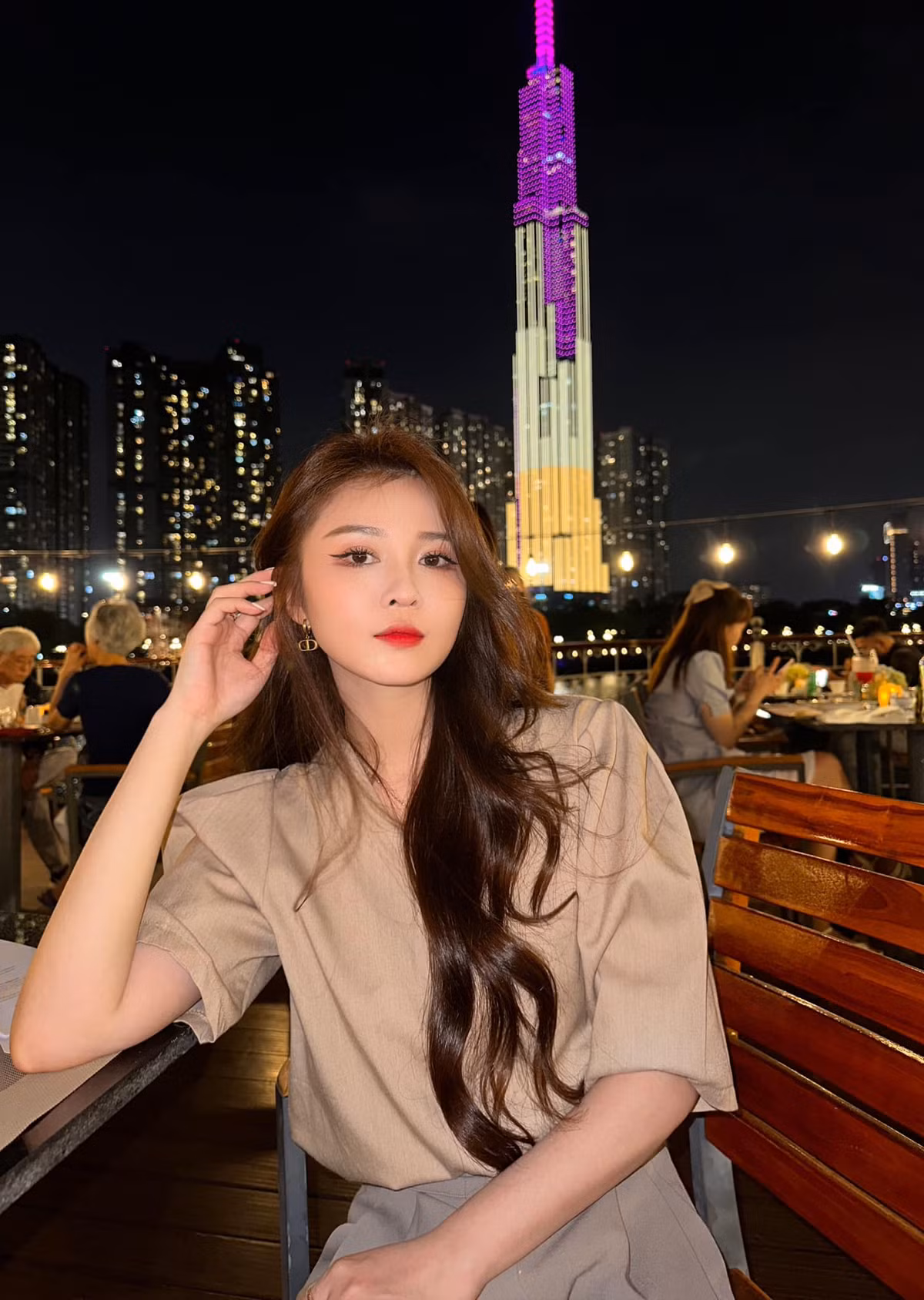 Dù là một diễn viên "tay ngang" nhưng Ribi vẫn nhanh chóng trở thành cái tên được giới trẻ yêu mến bởi ngoại hình xinh xắn, ngọt ngào.