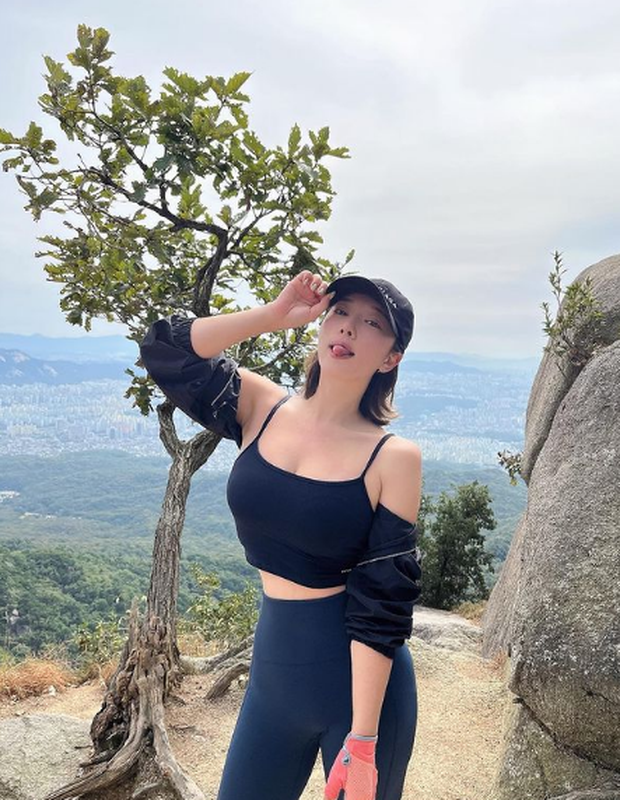 Người đẹp hiện nay bỗng trở thành đối tượng theo đuổi của nhiều chàng trai độc thân.