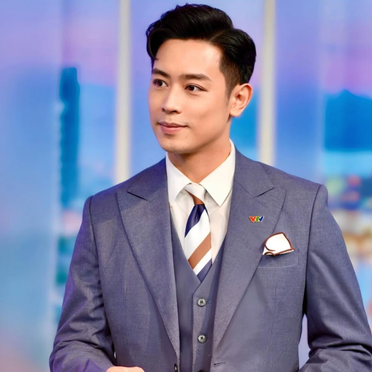 MC thời tiết Trần Thanh Tùng cũng là cái tên gây chú ý khi sở hữu vẻ ngoài điển trai.