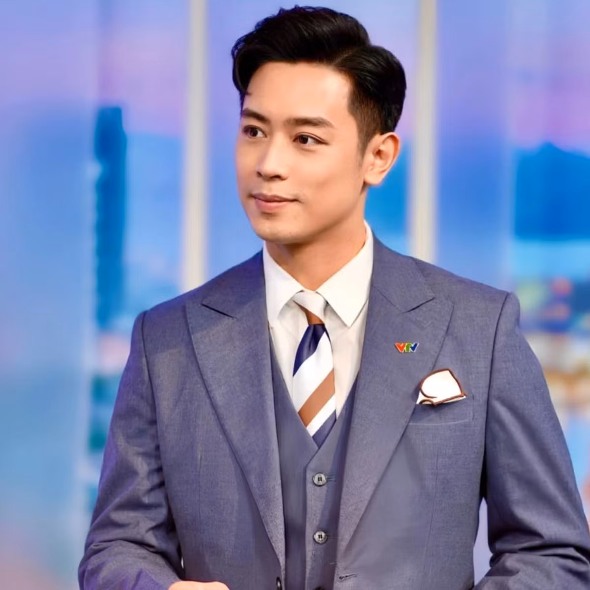 MC thời tiết Trần Thanh Tùng cũng là cái tên gây chú ý khi sở hữu vẻ ngoài điển trai.