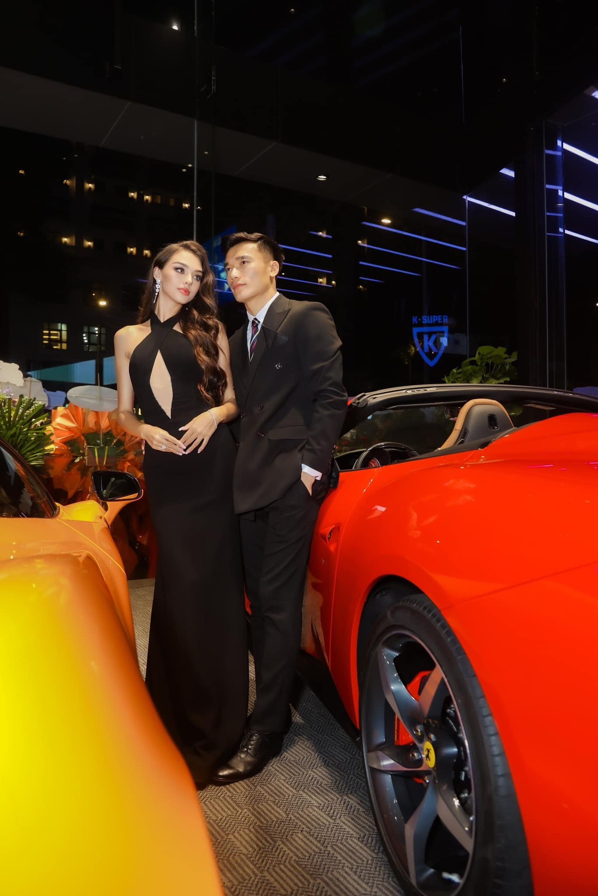 Về phía vợ thủ môn Bùi Tiến Dũng, dù vừa mới sinh con đầu lòng vào tháng 11/2022, thế nhưng người mẫu Dianka đã nhanh chóng lấy lại vóc dáng một cách nhanh chóng để quay lại với sàn diễn.