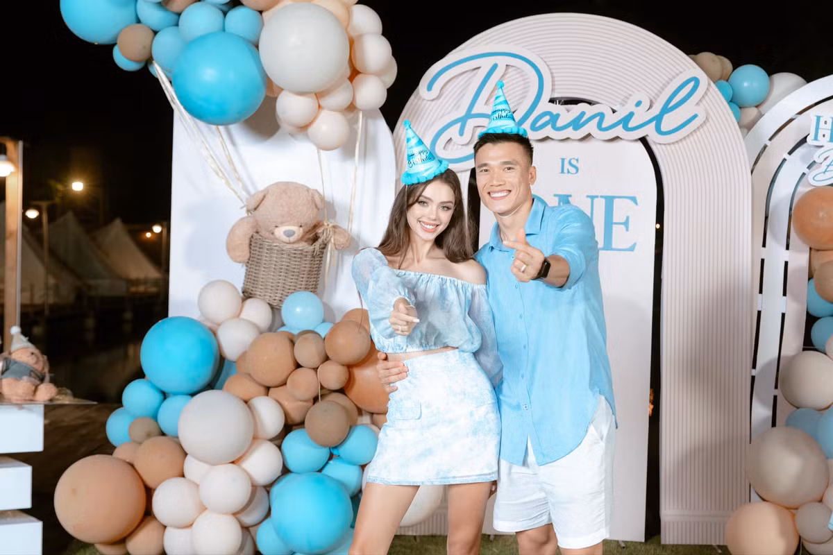 Người mẫu Dianka còn đưa lời khuyên: "Nếu bạn từng gặp một người khiến cuộc sống của bạn trôi chảy dễ dàng hơn và khiến bạn cười thật nhiều hãy giữ họ lại, đó là người bạn thực sự bạn cần".