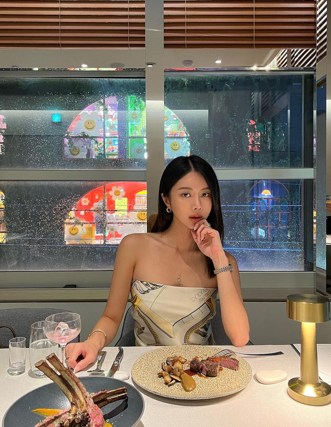 Cũng giống nhiều hot girl Hàn Quốc khác, Kkwonstar sở hữu thân hình cao ráo, mảnh mai.