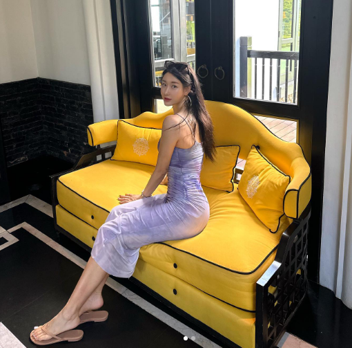 Chính vẻ ngoài có vẻ đối lập đó khiến không ít người tỏ ra nghi ngờ khi cho rằng hình ảnh của Gong Hye Jin chỉ là sản phẩm của photoshop, bởi ở người đẹp này sở hữu cả hai yếu tố của vẻ đẹp dịu dàng và vẻ đẹp đến từ hình thể cơ bắp.