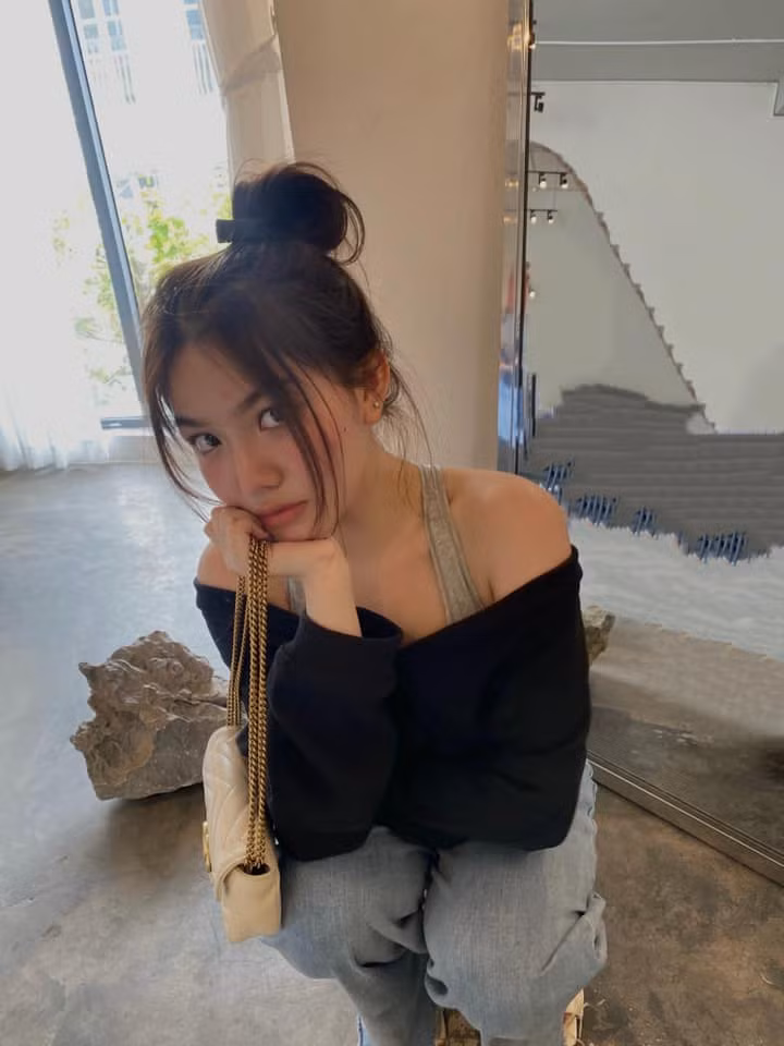 Cô nàng từng chia sẻ bản thân đã đặt chân đến 10 quốc gia trên thế giới và có những địa điểm đi lại nhiều lần.