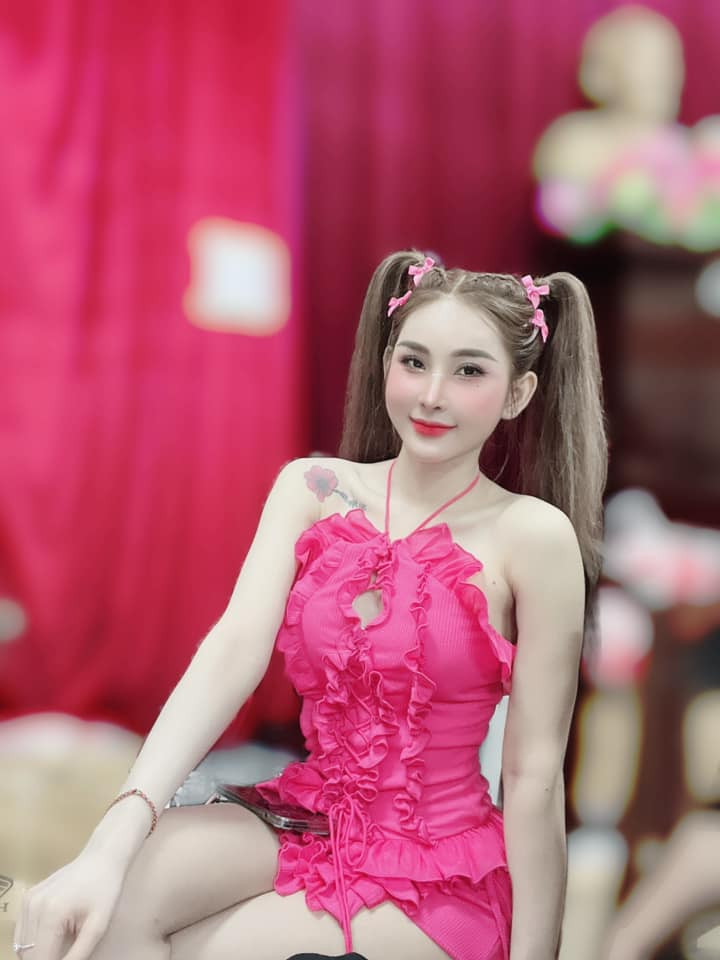 Bên cạnh đó, cô còn tham gia nhiều gameshow như: Tình yêu hoàn mỹ, Đối mặt cảm xúc, Giọng ải giọng ai…Ảnh: FBNV