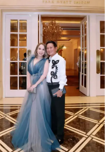 Được biết, bố mẹ chồng Huyền Baby đều làm trong lĩnh vực kinh doanh. Ảnh: Tổng hợp